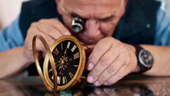 矢量钟表素材在钟表维修领域的创新应用