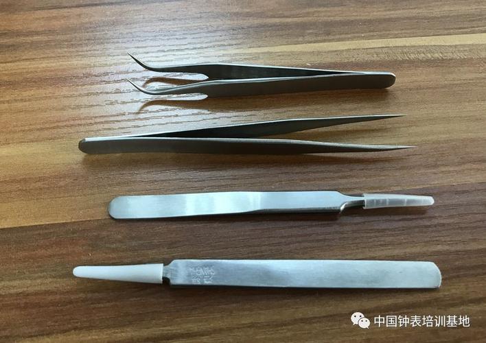 开一家钟表维修店需要什么
